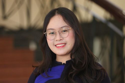 Nữ sinh chuyên Anh đạt giải học sinh giỏi quốc gia môn Văn