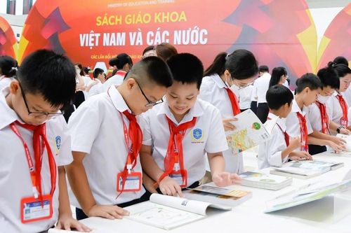 Đề nghị Bộ Công an xác minh, làm rõ những thông tin xuyên tạc nội dung sách giáo khoa