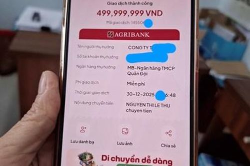 Bỗng nhiên nhận 1 tỉ đồng chuyển khoản từ số tài khoản lạ