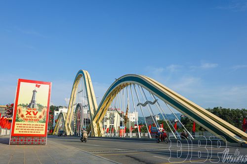 Xây dựng Đảng, hệ thống chính trị trong sạch, vững mạnh