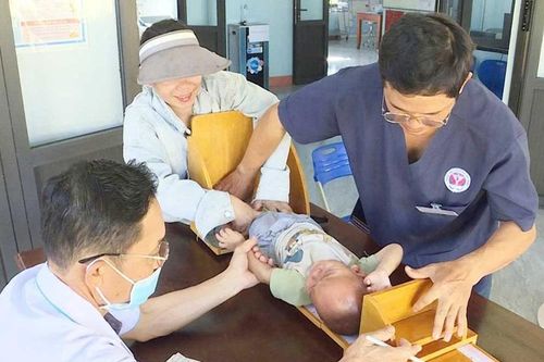Phòng chống suy dinh dưỡng trẻ em vùng dân tộc thiểu số: Triển khai đồng bộ nhiều giải pháp