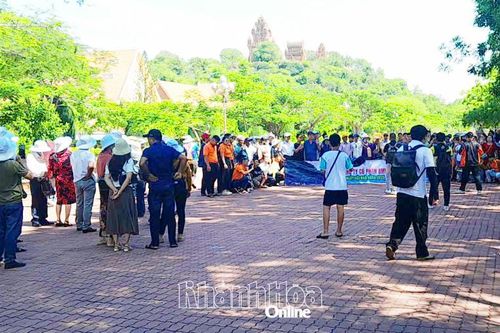 Hai ngày đầu nghỉ Tết dương lịch: Di tích quốc gia đặc biệt Tháp Pô Klong Garai đón hơn 1.700 lượt khách