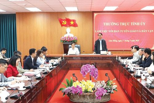 'Đi trước mở đường' để nghị quyết vào cuộc sống