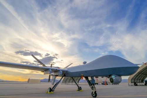 Xu hướng vũ khí năm 2025: Đột phá công nghệ không người lái và tên lửa siêu vượt âm