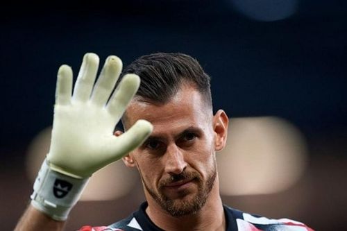 Man Utd và bài học từ cú sốc Dubravka: Sự tỉnh táo trong kỳ chuyển nhượng mùa Đông