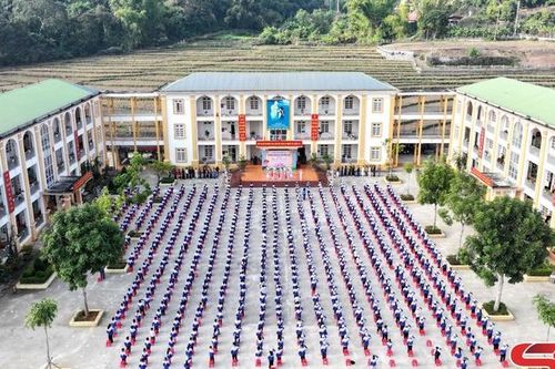 Từ trường chuẩn quốc gia đến chất lượng giáo dục toàn diện
