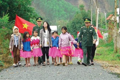 Giữ mùa xuân trên biên cương