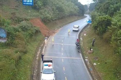CSGT Lào Cai tăng cường tuyên truyền, ngăn tai nạn ở những cung đường nguy hiểm