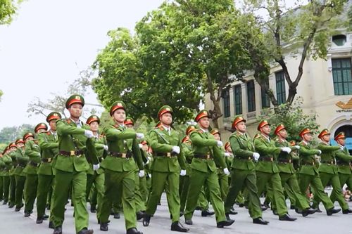 Xứng danh Công an Thủ đô anh hùng
