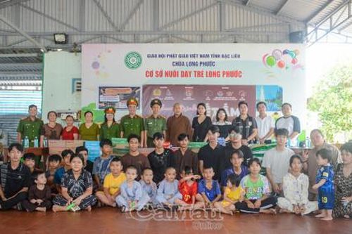 Tết ấm cho em