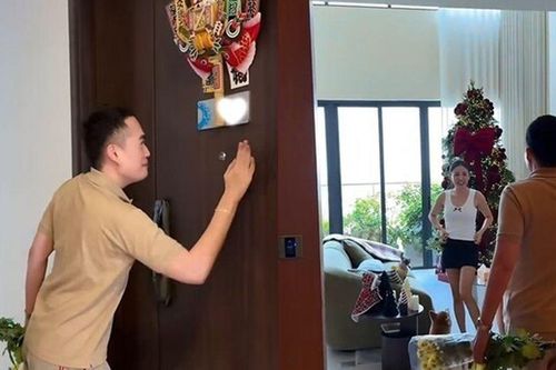Hé lộ căn hộ thông tầng 'cực phẩm' của Văn Mai Hương: View từ trên cao cực đắt giá, được trang trí xinh xắn