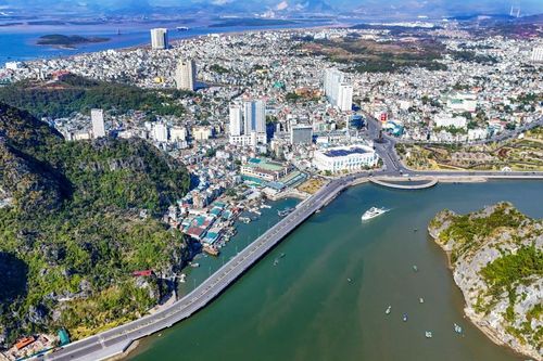 Những công trình khẳng định vị thế đất mỏ Quảng Ninh