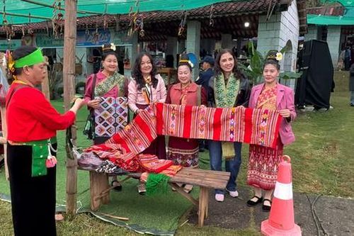 Tái hiện không gian Tết vùng cao: Văn nghệ, thổ cẩm, bánh chưng và ẩm thực
