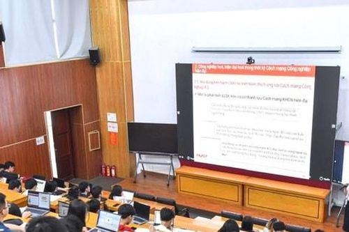Ổn định điều hành nhà trường sau khi hội đồng trường kết thúc