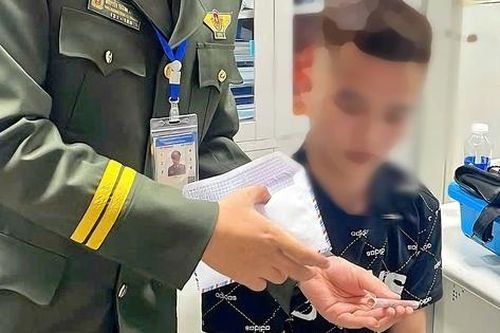 Từ điểm bất thường của hành khách khi làm thủ tục sân bay, lực lượng chức năng phát hiện tàng trữ ma túy