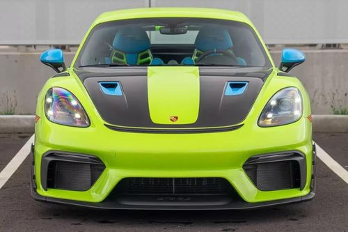 'Siêu xe' Porsche Cayman GT4 RS với phối màu độc lạ