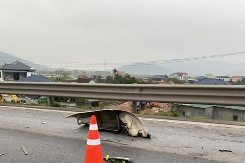 Nghệ An: liên tiếp xảy sự cố giao thông khiến cao tốc Bắc Nam 'tê liệt' nhiều giờ
