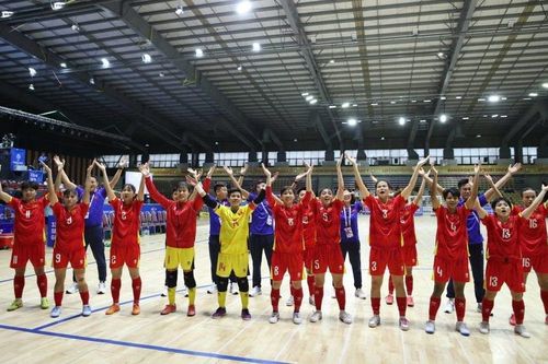 Tuyển Futsal nữ Việt Nam lọt vào top 10 thế giới, nhận đề cử cá nhân danh giá