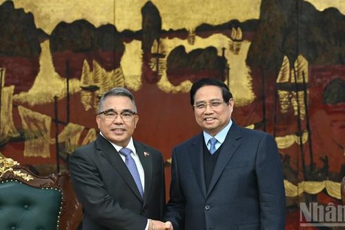 Thủ tướng Phạm Minh Chính tiếp Đại sứ Philippines tại Việt Nam