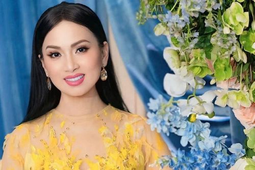'Nữ ca sĩ tỷ phú' Hà Phương tâm sự: 'Nhìn bố mẹ, tôi thấy một hình mẫu đẹp về hôn nhân'