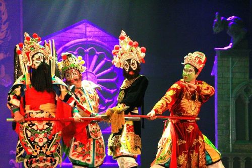 Thưởng thức nghệ thuật trình diễn hát bội qua Hội show 2026