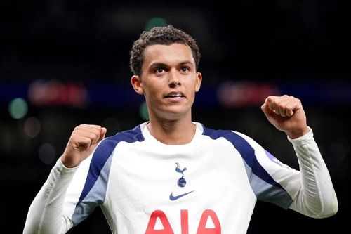 Tottenham bán 'hung thần' đối với Man Utd, đắt giá thứ 4 lịch sử CLB