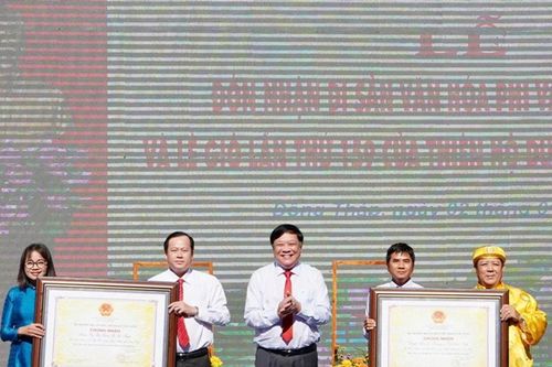Đồng Tháp đón nhận hai Di sản văn hóa phi vật thể quốc gia