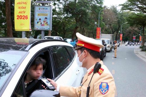 Xử lý vi phạm nồng độ cồn 'xuyên' Tết Dương lịch 2026 tại Hà Nội, không 'loại trừ' người đi xe đạp