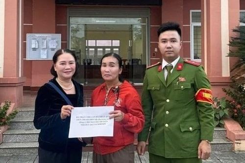 Bất ngờ nhận được 300 triệu đồng, người phụ nữ ở Quảng Trị nhờ Công an can thiệp