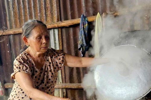 Cụ bà giữ vị mì Quảng hơn 50 năm