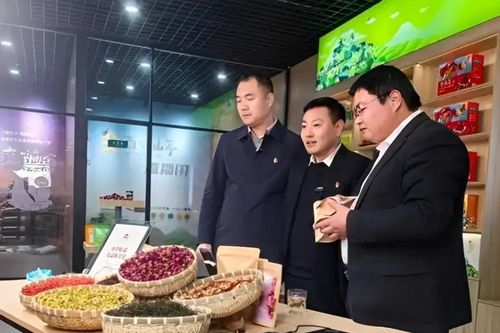 Livestream bán nông sản: Ba bí thư làng thu tiền tỷ cho nông dân
