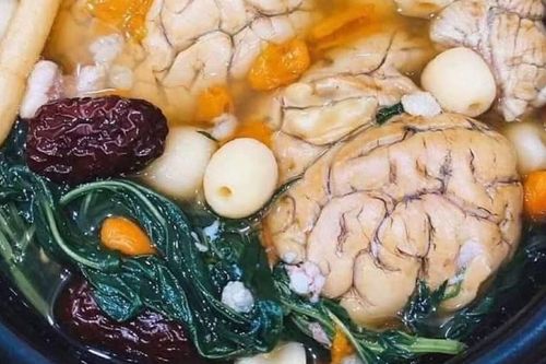 6 nhóm người nên tránh món óc hầm ngải cứu