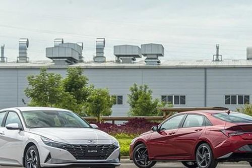 Giá xe Hyundai Elantra cập nhật mới nhất tháng 1/2026