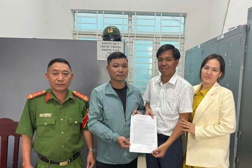 Nhận gần nửa tỷ đồng chuyển nhầm, người đàn ông chọn sự tử tế để... 'ngủ ngon'