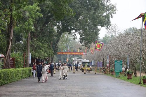 Các điểm du lịch tâm linh xứ Thanh hút khách trong kỳ nghỉ Tết Dương lịch
