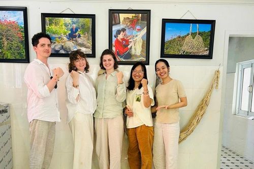 Yêu đảo theo cách riêng