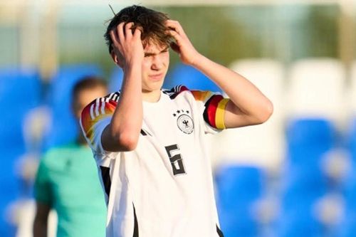 Kennet Eichhorn: Bản sao Toni Kroos 16 tuổi khiến Man Utd và Real Madrid ráo riết săn đón