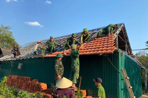 Mang xuân ấm đến với bản làng