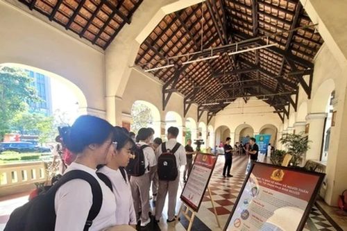 TP. Hồ Chí Minh: Ngành giáo dục cảnh báo thủ đoạn lừa đảo, bắt cóc học sinh qua mạng