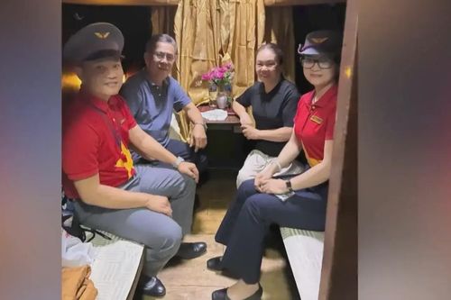 Đầu năm mới, khách đi tàu liên tiếp bỏ quên tài sản