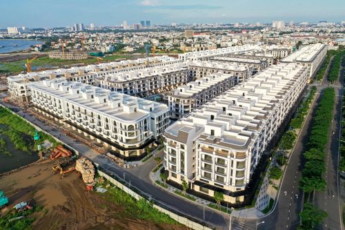 Chủ đầu tư TP.HCM đua nhau ra hàng, giảm giá sâu