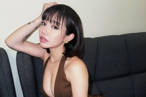 Bạn gái nóng bỏng của cầu thủ Việt kiều