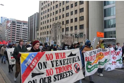 Làn sóng biểu tình bùng phát trước chiến dịch quân sự của Mỹ liên quan Venezuela