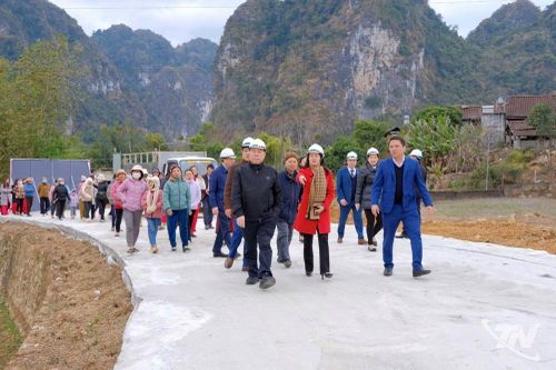 Gần hai thập kỷ 'cắm bản', tạo sinh kế bền vững giữa đại ngàn Thần Sa