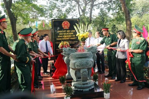 Tri ân, giáo dục truyền thống gắn với du lịch văn hóa