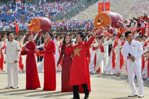 Điểm danh những ca sĩ đắt show của Vpop năm 2025