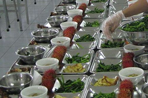 Yêu cầu điều tra vụ nghi ngộ độc thực phẩm ở Sơn La và Đồng Tháp