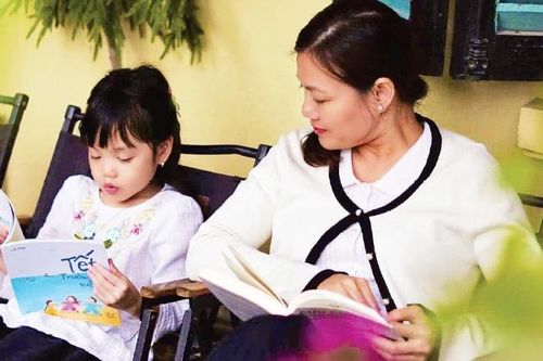 Sắc màu thị trường sách Tết Bính Ngọ