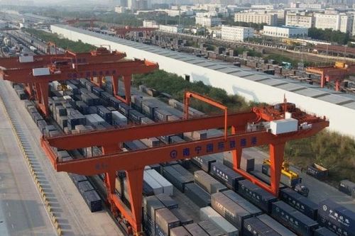Tàu hàng liên vận Trung-Việt lập kỷ lục vận chuyển