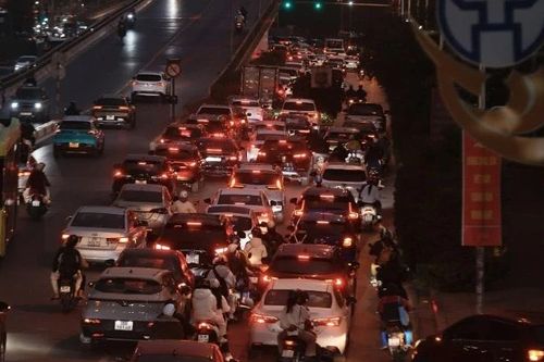 Các cửa ngõ Thủ đô ùn tắc trong ngày cuối kỳ nghỉ Tết Dương lịch